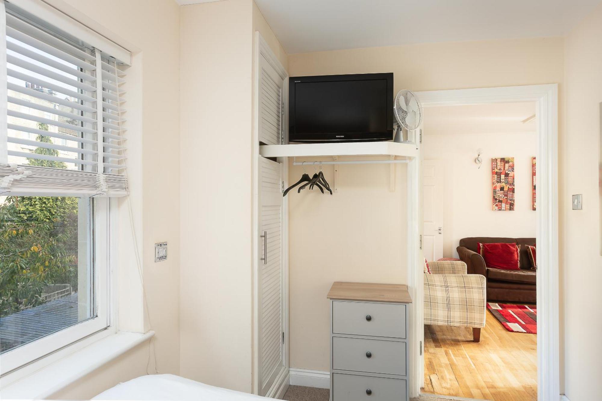 Bath Breaks Apartments Room photo