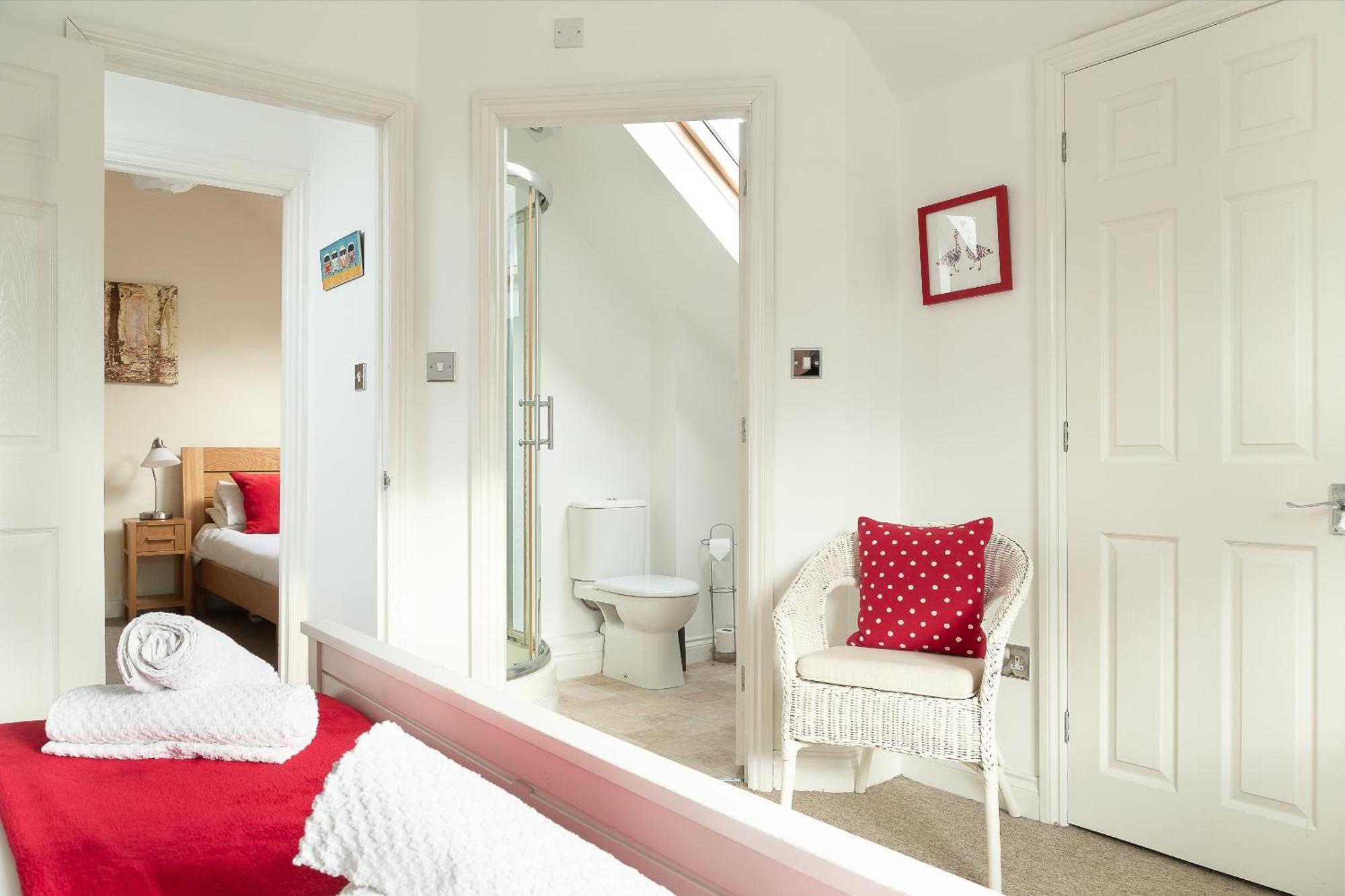 Bath Breaks Apartments Room photo